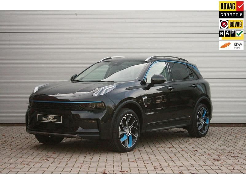 Zwart Gebruikt 2022 Lynk & Co 01 SUV | € 25.950 (Eerlijke prijs) - Afbeelding 1/4
