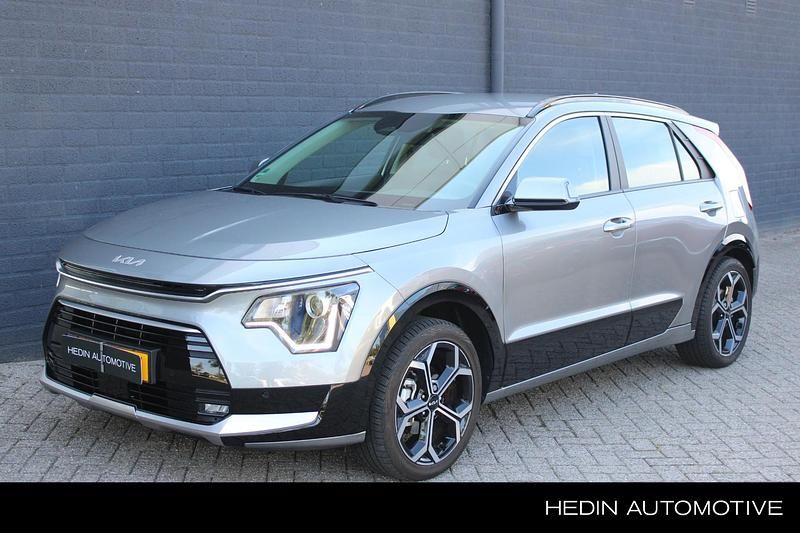 Grijs Gebruikt 2024 Kia Niro SUV | € 31.140 (Super prijs) - Afbeelding 1/4
