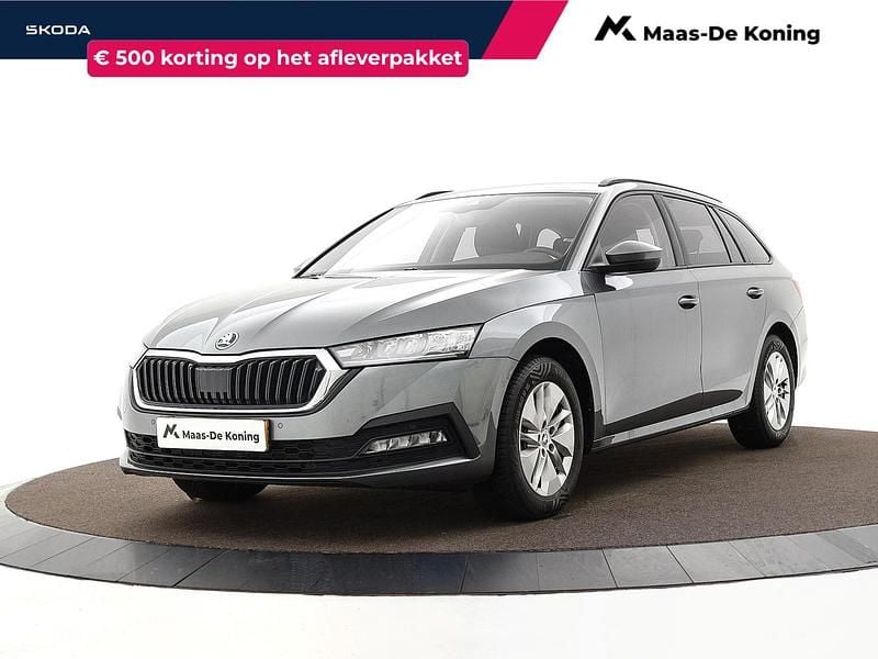 Grijs Gebruikt 2023 Skoda Octavia Business Line Stationwagen | € 23.740 (Goede deal) - Afbeelding 1/4