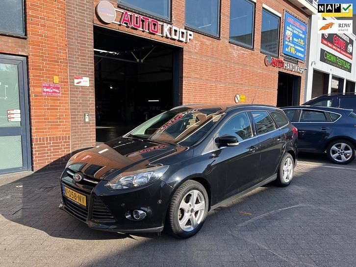 Zwart Occasion 2013 Ford Focus Titanium Stationwagen | € 4.250 (Goede deal) - Afbeelding 1/4