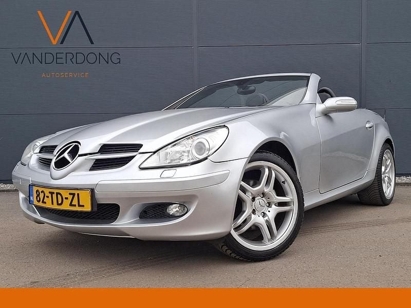 Grijs Occasion 2004 Mercedes SLK200 Cabriolet | € 9.945 (Goede deal) - Afbeelding 1/3