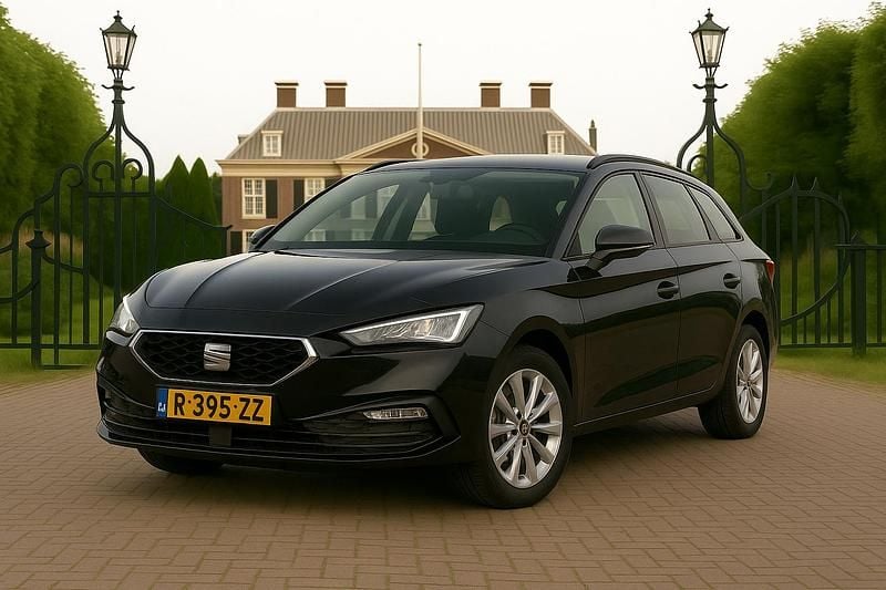 Zwart Gebruikt 2023 Seat Leon Reference Stationwagen | € 20.395 (Eerlijke prijs) - Afbeelding 1/3