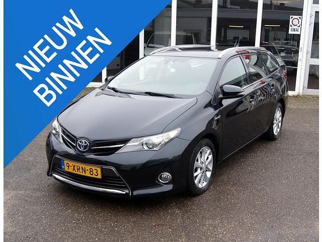 Grijs Gebruikt 2014 Toyota Auris Touring Sports Stationwagen | € 12.450 (Eerlijke prijs) - Afbeelding 1/4