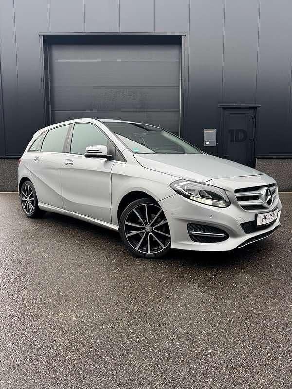 Grijs Occasion 2014 Mercedes B180 Ambition MPV | € 8.950 (Goede deal) - Afbeelding 1/4