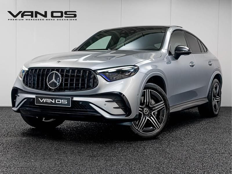 Grijs Gebruikt 2023 Mercedes GLC400d AMG line Coupé | € 78.995 (Iets duurder) - Afbeelding 1/4