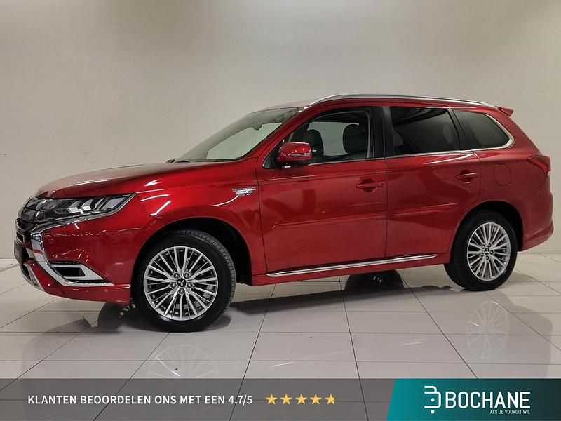 Occasion Mitsubishi Outlander P-HEV Intense+ 68 PK (50 kW) 2019 Rood SUV