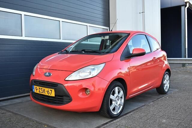 Rood Gebruikt 2009 Ford Ka Trend Hatchback | € 1.999 (Eerlijke prijs) - Afbeelding 1/4