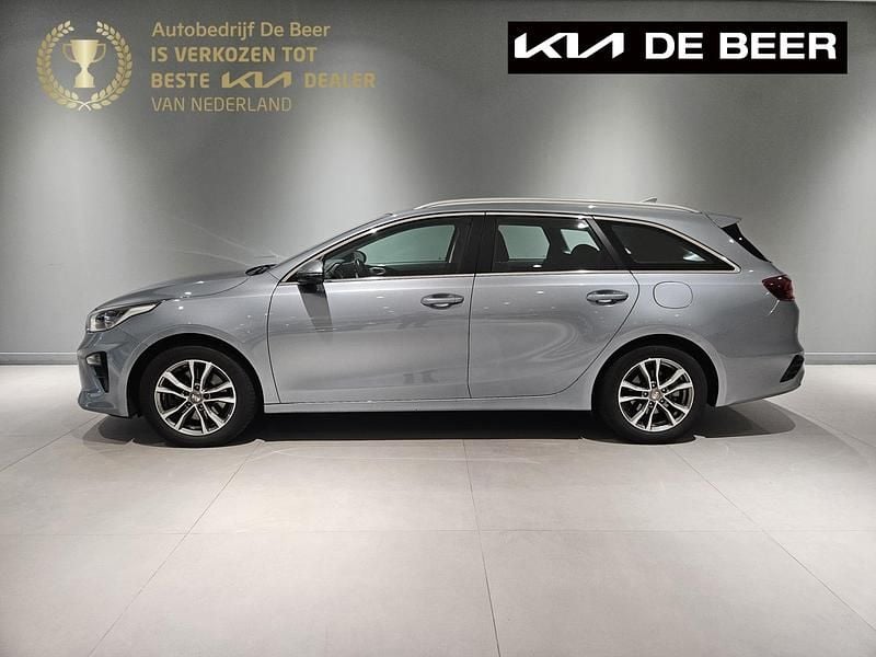 Grijs Gebruikt 2020 Kia Ceed Hatchback | € 18.995 (Eerlijke prijs) - Afbeelding 1/4