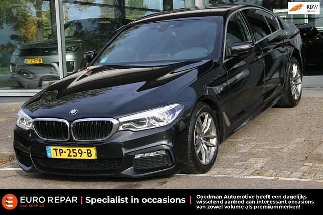 Zwart Occasion 2018 BMW 520 Executive Sedan | € 16.495 (Goede deal) - Afbeelding 1/4