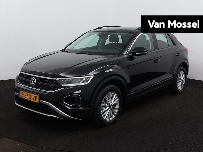Zwart Gebruikt 2023 VW T-Roc Life SUV | € 26.400 (Eerlijke prijs) - Afbeelding 1/4