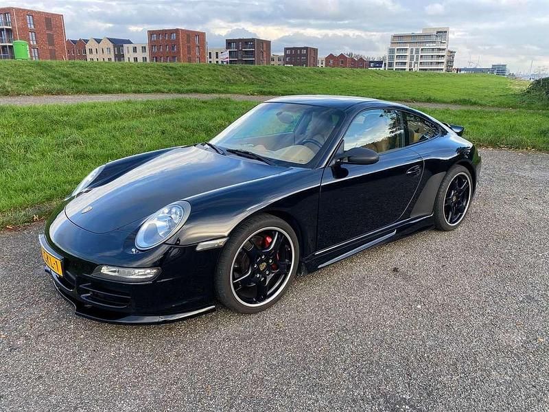 Zwart Occasion 2005 Porsche 911 Carrera S Coupé | € 44.950 (Super prijs) - Afbeelding 1/4
