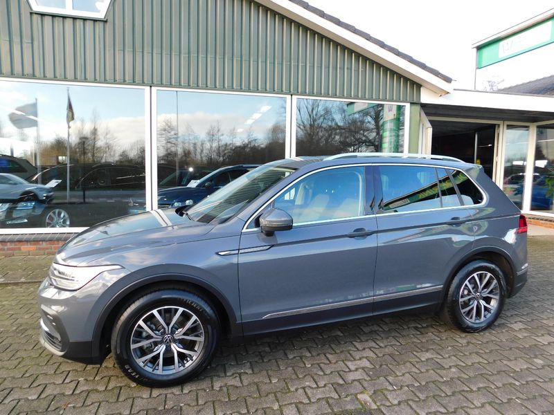 Grijs Gebruikt 2021 VW Tiguan Life SUV | € 26.950 (Duur) - Afbeelding 1/4