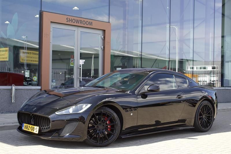 Zwart Occasion 2010 Maserati Granturismo Coupé | € 75.995 - Afbeelding 1/4