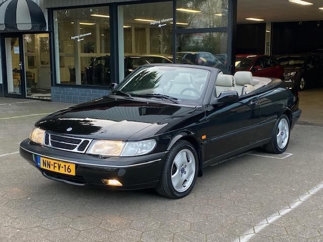 Occasion Saab 900 131 PK (96 kW) 1996 Zwart Hatchback