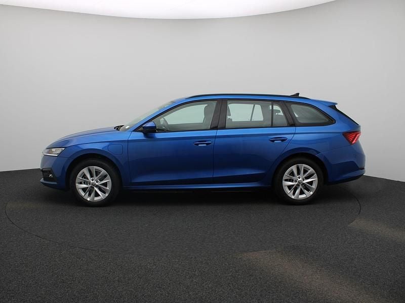 Occasion Skoda Octavia Business Line 204 PK (150 kW) 2024 Blauw Stationwagen