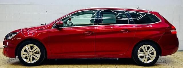 Occasion Peugeot 308 SW 110 PK (80 kW) 2015 Rood Stationwagen