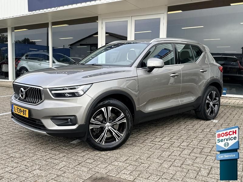 Grijs Occasion 2021 Volvo XC40 Business Edition SUV | € 28.995 (Eerlijke prijs) - Afbeelding 1/3