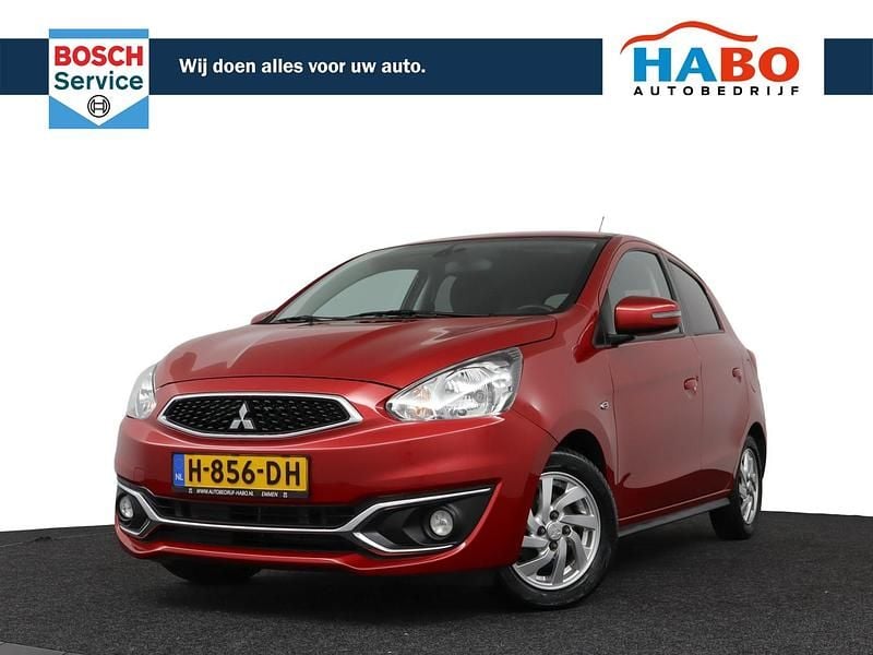 Rood Occasion 2020 Mitsubishi Space Star Hatchback | € 12.445 (Eerlijke prijs) - Afbeelding 1/4