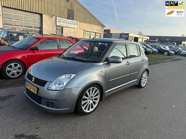 Grijs Gebruikt 2006 Suzuki Swift Exclusive Hatchback | € 1.350 (Goede deal) - Afbeelding 1/4