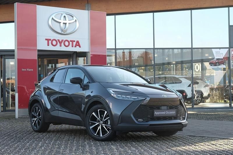 Grijs Gebruikt 2024 Toyota C-HR Edition SUV | € 34.799 - Afbeelding 1/1