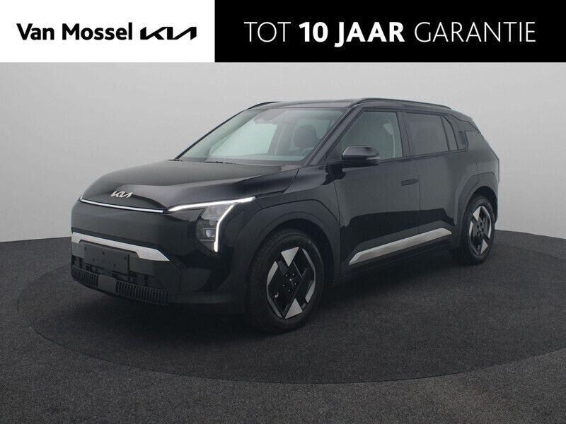 Zwart Nieuw 2025 Kia EV3 3 SUV | € 36.650 (Eerlijke prijs) - Afbeelding 1/4