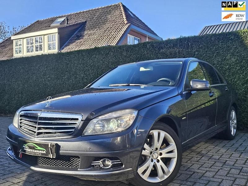 Grijs Gebruikt 2008 Mercedes C200 Avantgarde Sedan | € 5.599 (Eerlijke prijs) - Afbeelding 1/4