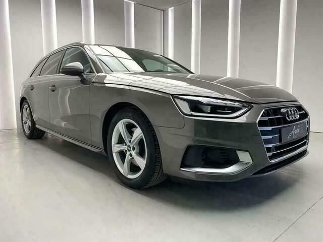 Grijs Gebruikt 2021 Audi A4 Stationwagen | € 37.950 (Duur) - Afbeelding 1/4