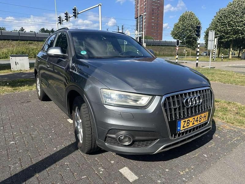 Grijs Gebruikt 2012 Audi Q3 SUV | € 11.000 (Duur) - Afbeelding 1/4