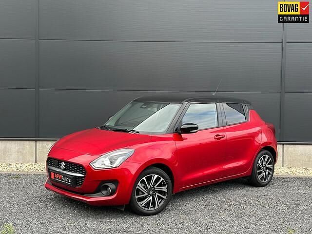 Rood Gebruikt 2024 Suzuki Swift Hatchback | € 22.450 (Eerlijke prijs) - Afbeelding 1/4