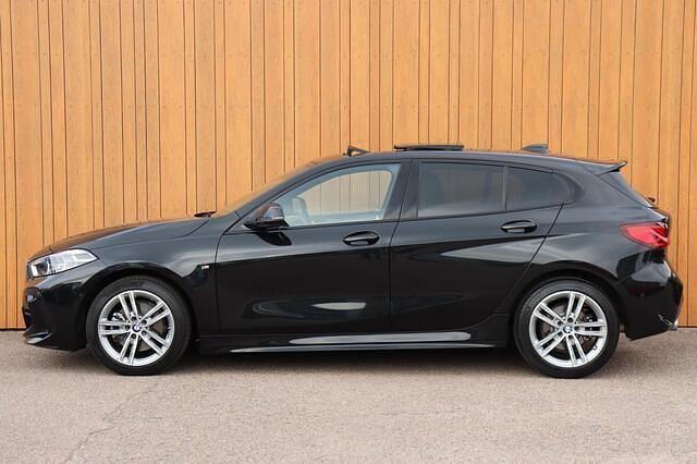 Occasion BMW 116 Efficient Dynamics 109 PK (80 kW) 2023 Zwart, metallic lak Hatchback