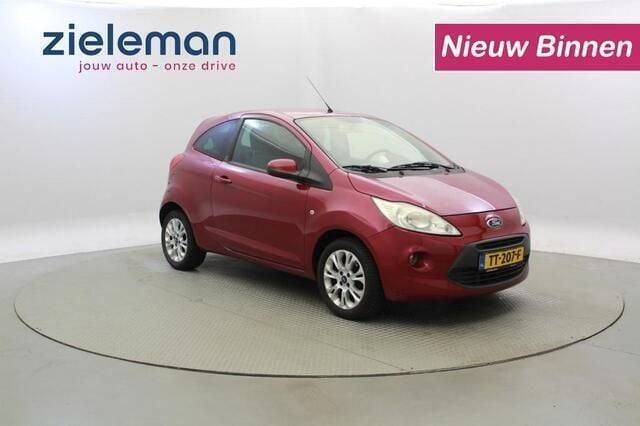 Rood Gebruikt 2009 Ford Ka Titanium Hatchback | € 2.845 (Goede deal) - Afbeelding 1/4