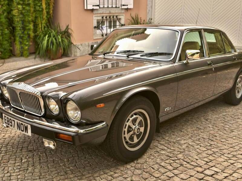 Anders Gebruikt 1988 Jaguar XJ12 Sedan | € 53.770 - Afbeelding 1/4