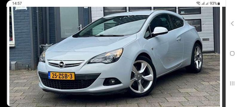 Zilver Gebruikt 2013 Opel Astra GTC Sport Hatchback | € 7.250 (Eerlijke prijs) - Afbeelding 1/4