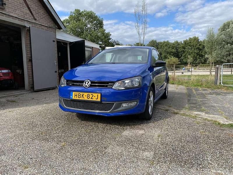Blauw Gebruikt 2011 VW Polo Hatchback | € 5.500 (Eerlijke prijs) - Afbeelding 1/4