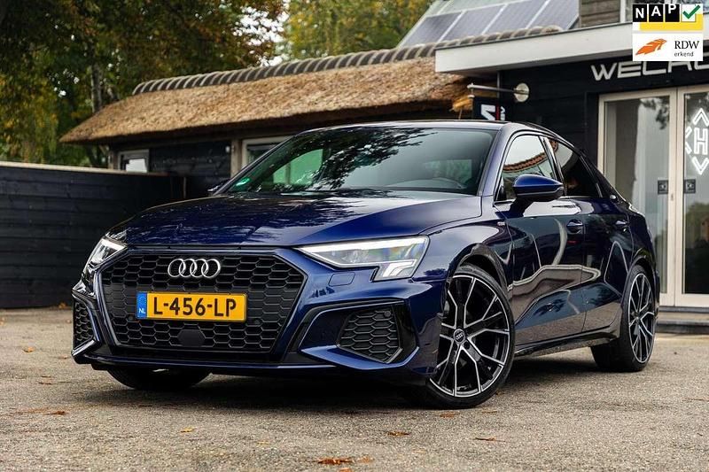 Blauw Gebruikt 2021 Audi A3 e-tron S-Line Hatchback | € 22.950 (Goede deal) - Afbeelding 1/4