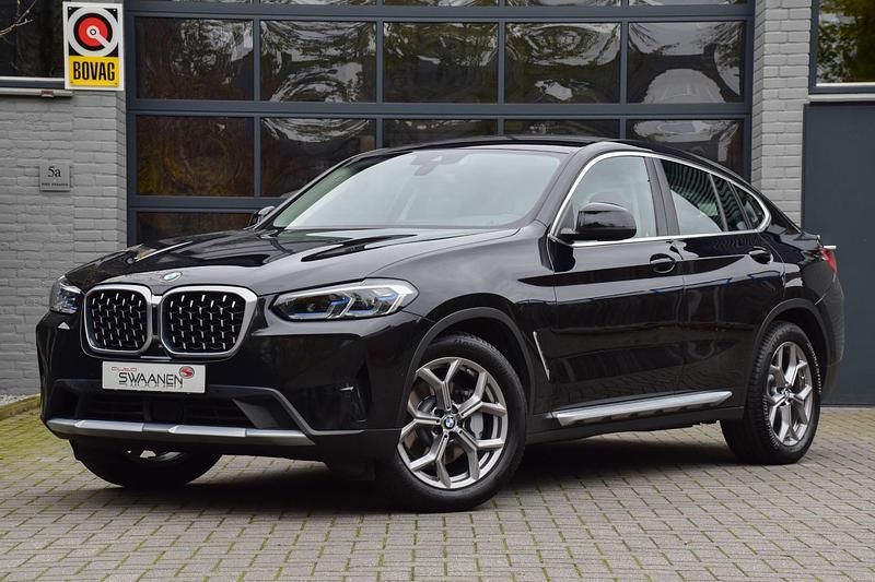 Zwart Gebruikt 2022 BMW X4 Comfort Edition SUV | € 48.950 (Goede deal) - Afbeelding 1/4