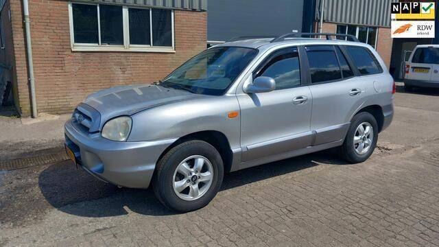 Grijs Gebruikt 2005 Hyundai Santa Fe Style SUV | € 1.650 - Afbeelding 1/4