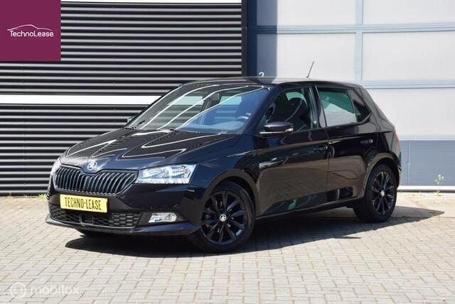 Zwart Gebruikt 2021 Skoda Fabia Business Line Hatchback | € 13.450 (Eerlijke prijs) - Afbeelding 1/4