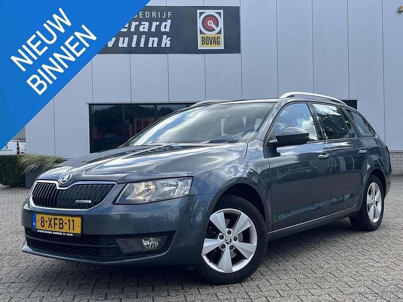 Grijs Gebruikt 2014 Skoda Octavia GreenLine Stationwagen | € 5.450 (Eerlijke prijs) - Afbeelding 1/4