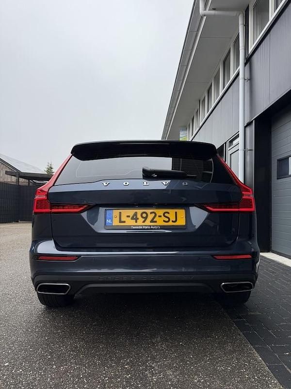 Occasion Volvo V60 CC Pro 252 PK (185 kW) 2021 Blauw Stationwagen