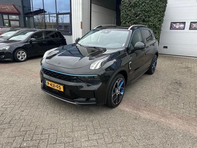 Zwart Gebruikt 2022 Lynk & Co 01 SUV | € 25.250 (Eerlijke prijs) - Afbeelding 1/4