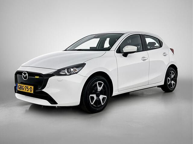 Wit Gebruikt 2024 Mazda 2 Center-Line Hatchback | € 19.445 (Eerlijke prijs) - Afbeelding 1/4