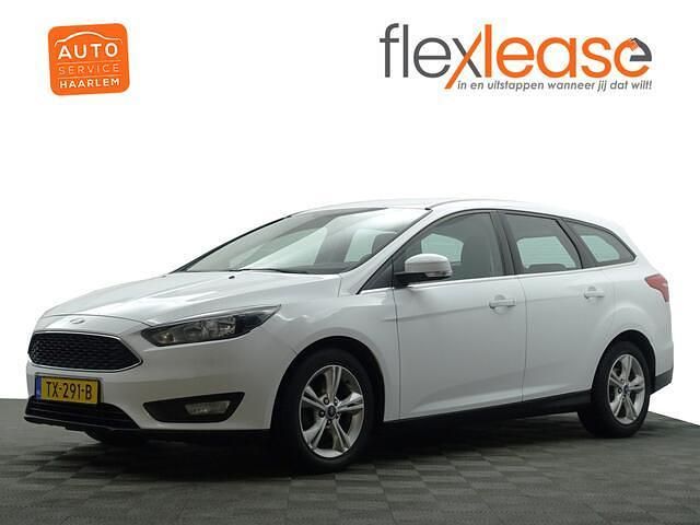 Wit metallic Gebruikt 2015 Ford Focus Sport Stationwagen | € 8.900 (Iets duurder) - Afbeelding 1/4