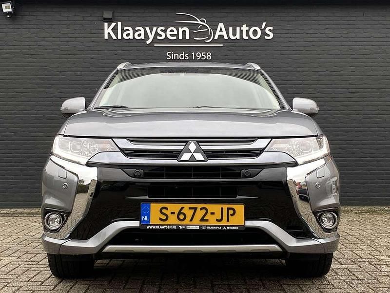 Occasion Mitsubishi Outlander P-HEV Instyle 204 PK (150 kW) 2018 Grijs (metallic) SUV