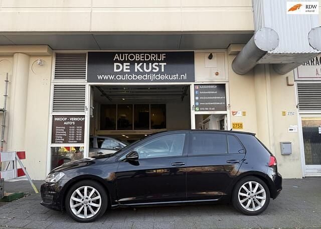 Zwart Gebruikt 2015 VW Golf VII Hatchback | € 7.750 (Super prijs) - Afbeelding 1/4