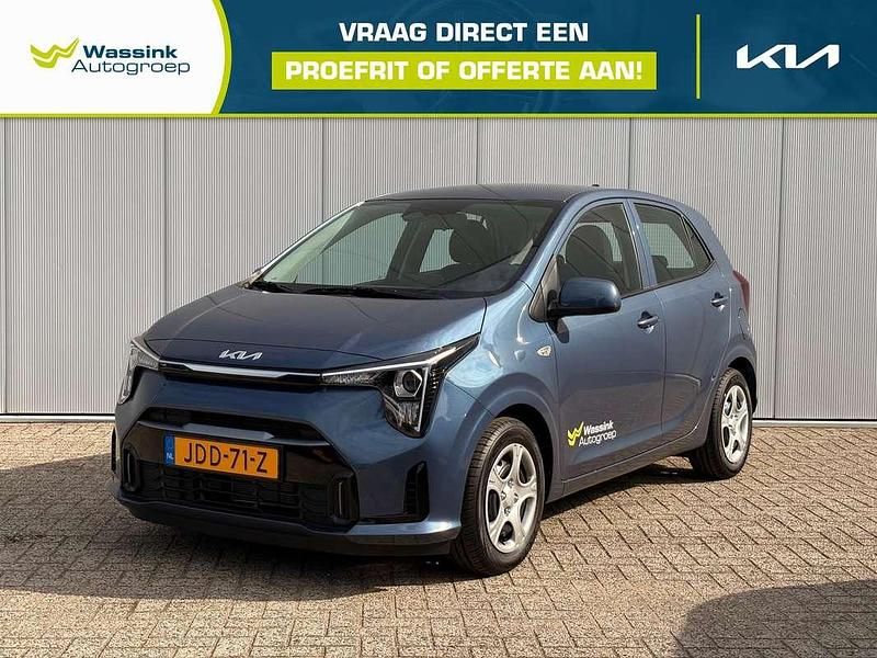 Blauw Nieuw 2025 Kia Picanto Hatchback | € 23.240 (Iets duurder) - Afbeelding 1/4