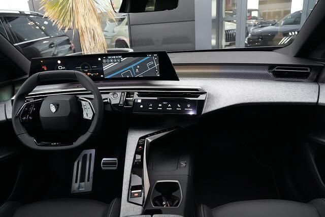 Nieuw Peugeot 3008 Allure 144 PK (105 kW) 2025 Zwart (metallic) SUV