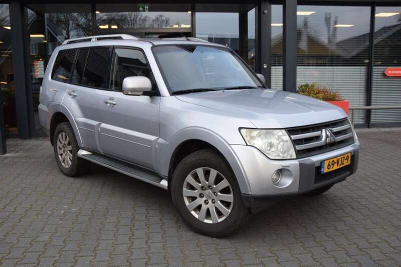 Zilver Gebruikt 2007 Mitsubishi Pajero SUV | € 9.674 - Afbeelding 1/4