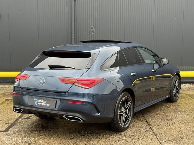 Occasion Mercedes CLA250 Shooting Brake AMG 161 PK (118 kW) 2021 Blauw Stationwagen