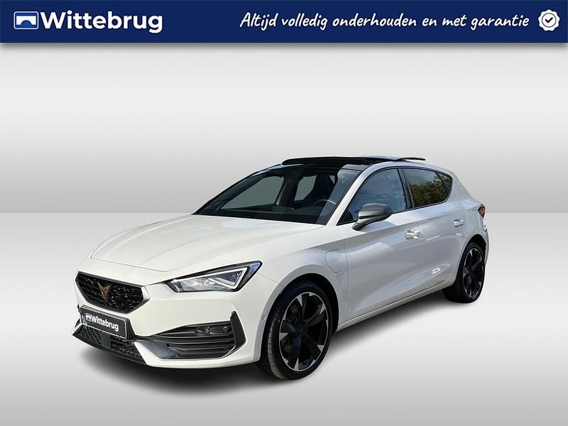 Wit Gebruikt 2022 Cupra Leon Hatchback | € 26.450 (Eerlijke prijs) - Afbeelding 1/1